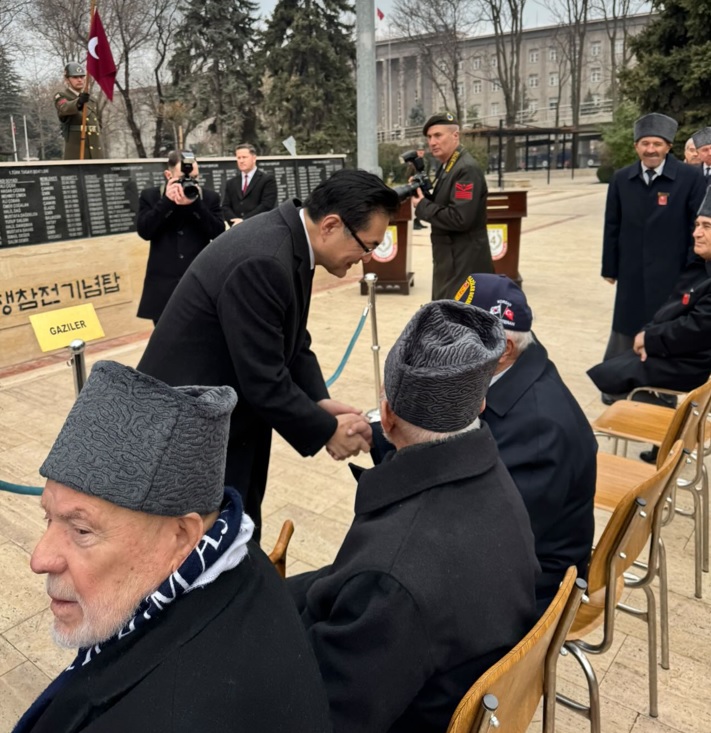 Büyükelçi Yeondoo JEONG'un Keumyangjang-ri Muharebesi Zaferi'nin Anma Törenine Katılımı (25 Ocak)